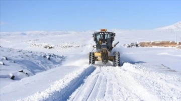 Doğu Anadolu'daki 6 kentte, 2272 yerleşim yerinin yolu ulaşıma kapandı