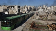 Doğu Halep'te kontrol noktasında bekleyen araçlar hareket etti