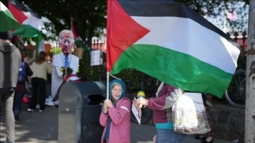 Dublin’de “ABD’nin İsrail’in gerçekleştirdiği soykırımdaki ortaklığı” gösterisi düzenlendi