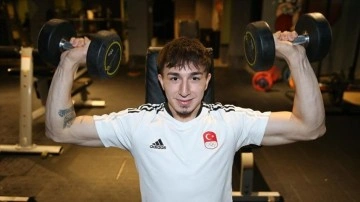 Dünya şampiyonu milli halterci Yusuf Fehmi Genç'in yeni hedefi olimpiyat madalyası