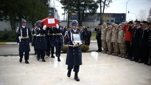 Duruşma salonundaki silahlı saldırıda şehit olan Uzman Çavuş Yaşar için Bursa'da tören düzenlen