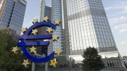 ECB: Tüketicilerin orta vadeli enflasyon beklentileri düştü