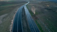 Edirne'de tarihi hastane duvarının korunması için yol kaydırıldı