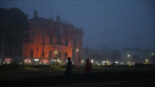 Edirne ve Kırklareli'nde sis etkili oldu