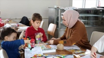 Edirne'de misafir edilen depremzede çocuklar oyunlarla eğlendi