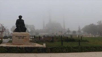 Edirne'de tarihi yapılar sis altında kaldı