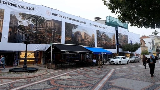 Edirne'nin merkezi Saraçlar Caddesi'ndeki "sokak sağlıklaştırma" çalışmaları sür