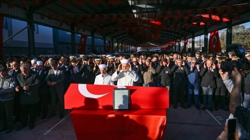 Eğitim sırasında şehit olan Deniz Teğmen Mustafa Kemal Öz Niğde'de defnedildi