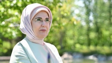 Emine Erdoğan, YKS'ye giren öğrencilere başarılar diledi