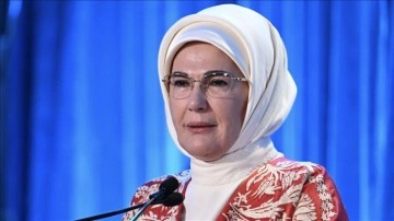 Emine Erdoğan'dan Gönül Elçilerine Küresel Davet Programı'na ilişkin paylaşım