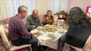 En uzun orucun tutulduğu illerden Kırklareli'nde ilk iftar yapıldı