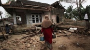 Endonezya'daki depremde 5 kişi öldü