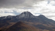 Erciyes beyaz örtüyle kaplandı