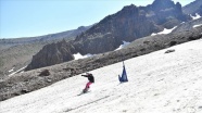 Erciyes&#039;te temmuz ayında sporcular kayak keyfi yaşıyor