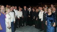 Erdoğan, komutanlarla hilal şeklinde fotoğraf çektirdi