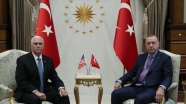 Erdoğan-Pence görüşmesi başladı