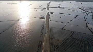 Ergene Nehri taştı, bazı köy yolları ulaşıma kapandı