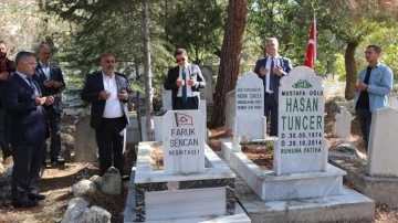 Ermenek'teki maden kazasında yaşamını yitiren işçiler mezarları başında anıldı