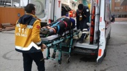 Erzincan&#039;da yolcu otobüsü devrildi: 8 yaralı
