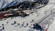 Erzincan Ergan Dağı Kayak Merkezi&#039;nde hafta sonu yoğunluğu