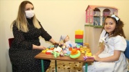 Erzurum Şehir Hastanesinde çocuklar &#039;güle oynaya&#039; tedavi ediliyor