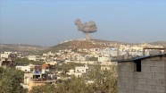 Esed rejimi İdlib&#039;de füzelerle TIR parkını vurdu: 7 sivil yaralı