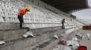 Eski stadyumun yıkımına başlandı