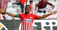 Eto'o'nun krallığına 2 gol kaldı