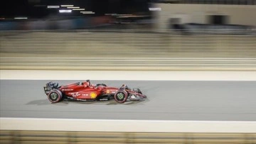 F1 Bahreyn Grand Prix'sinde pole pozisyonu Charles Leclerc'in