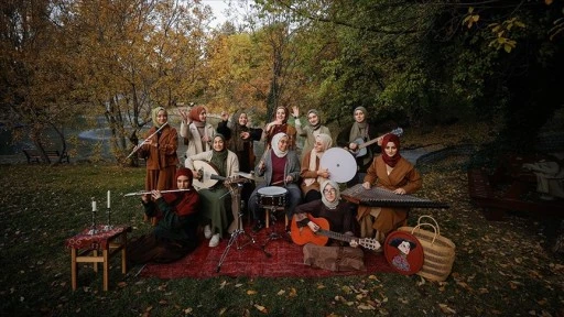 Farklı yaş ve mesleklerden 19 kadın orkestra kurdu