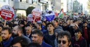 Fatih Camii’nde Cuma namazı çıkışı 'Kudüs' protestosu