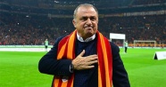 Fatih Terim tribünlere kayıtsız kalmadı