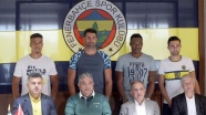 Fenerbahçe'de toplu imza töreni