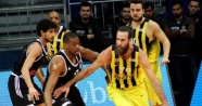 Fenerbahçe derbide Kartal'ı farklı geçti