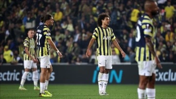 Fenerbahçe, liderlik mücadelesini son maça bıraktı
