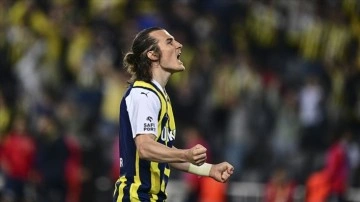 Fenerbahçe, milli futbolcu Çağlar Söyüncü ile 3+1 yıllık sözleşme imzaladı