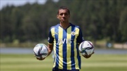 Fenerbahçe'nin Brezilyalı orta saha oyuncusu Luiz Gustavo, şampiyonluğa inanıyor
