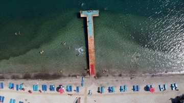 Fethiye'de okulun işlettiği plajda mavi bayrak dalgalanıyor