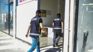 FETÖ'den ihraç edilen doktora kaçak tıp merkezi baskını
