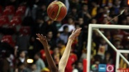 FIBA, kadın basketbolculara başörtüsünü serbest bırakacak