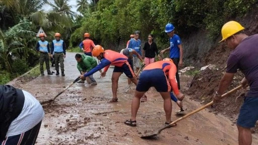 Filipinler'de Trami Tropik Fırtınası ve Kong-rey Tayfunu nedeniyle ölenlerin sayısı 145'e