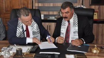 Filistin'in Salfeet ile Muş'un Korkut belediyeleri "kardeş" oldu