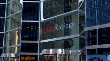 Fitch: Enflasyon zorlukları durgunluk riskini artırıyor