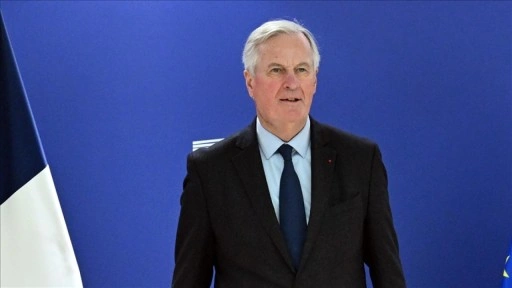 Fransa Başbakanı Barnier, hükümetin düşmesinin ülkeyi finansal krize sürükleyebileceğini düşünüyor