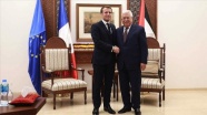 Fransa Cumhurbaşkanı Macron Filistin Devlet Başkanı Abbas'ı Paris'e davet etti