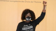 Fransa'da polis kurşunuyla kardeşi öldürülen Senegal asıllı Awa Gueye, kardeşi için adalet arıy