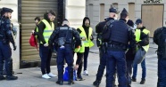 Fransa'da Sarı Yelekliler eyleminde görevlendirilen polislere ikramiye
