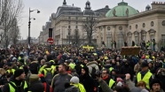 Fransa'da sarı yelekliler gösteri yasağına rağmen sokaklara çıktı