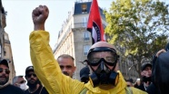 Fransa&#039;da sarı yelekliler yeniden sokaklarda