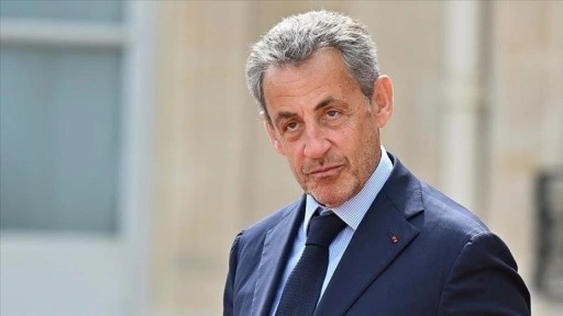 Fransa'da "telekulak" davasında Sarkozy'nin 1 yıl ev hapsi cezası onandı